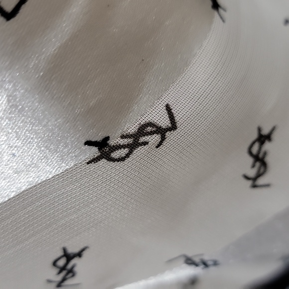 Vintage Yves Saint Laurent 100% Silk Scarf 39"×40" - Picture 6 of 11